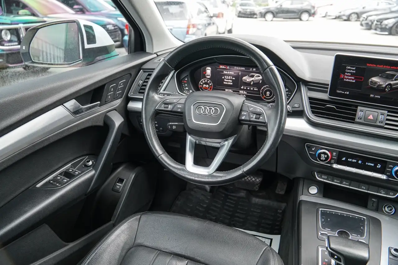Audi Q5 снимка Audi Q5