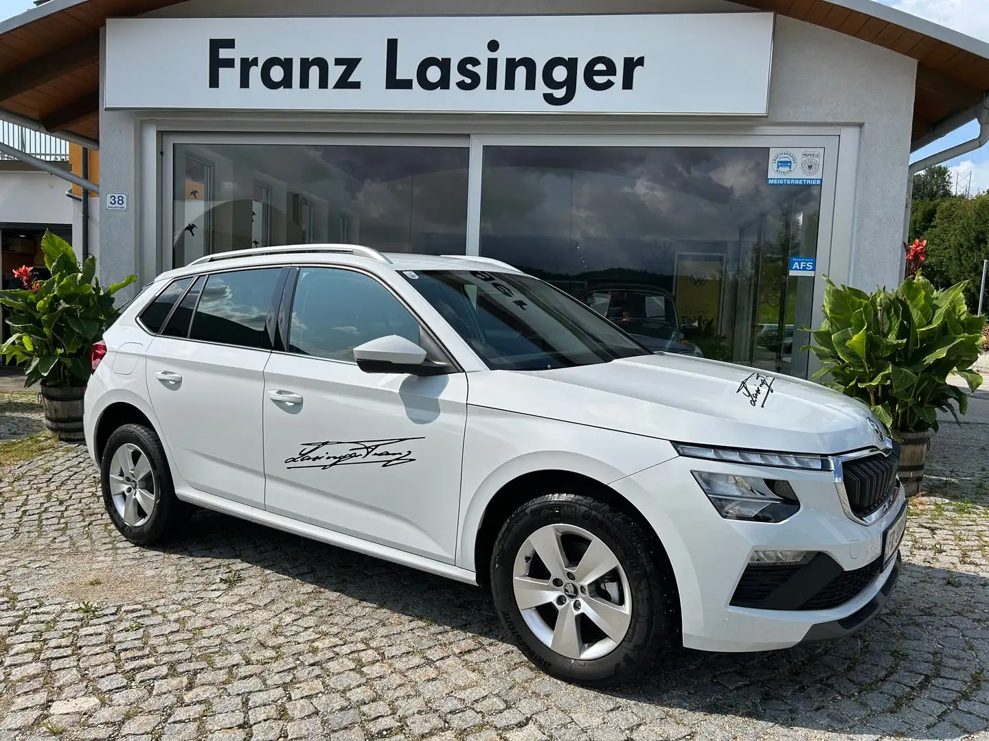 Skoda Kamiq Selection TSI Weiß - 2