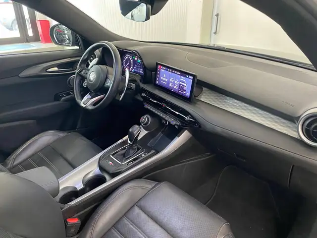 Alfa Romeo Tonale view 12