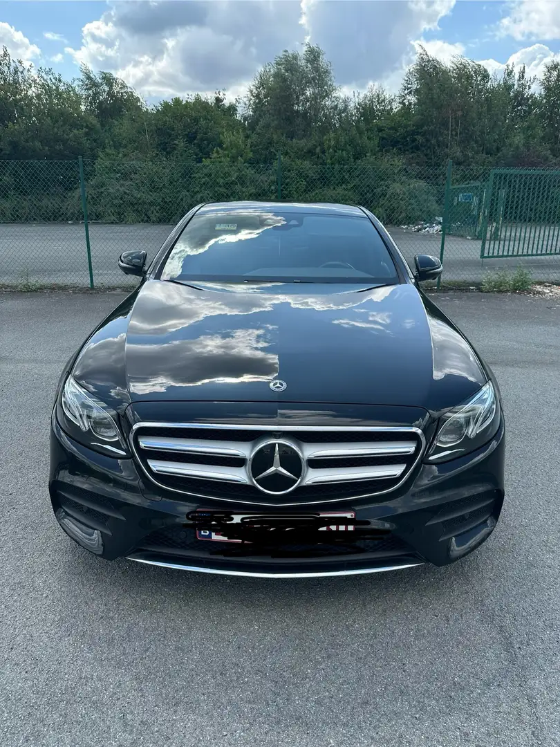Mercedes-Benz E 200 E 200 4Matic 9G-TRONIC AMG Line Zwart - 2