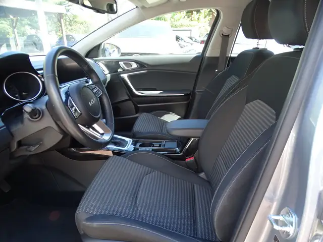Kia Xceed view 8