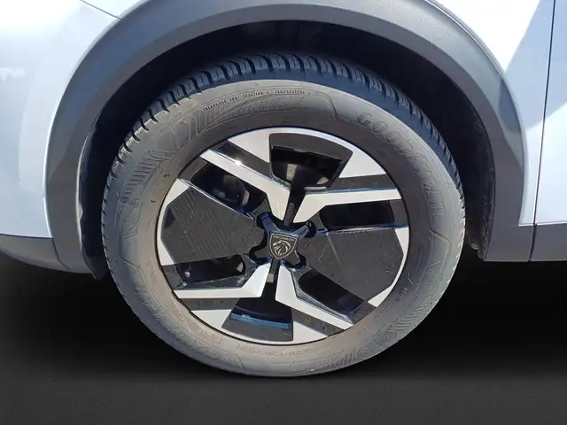 Peugeot 2008 view 8
