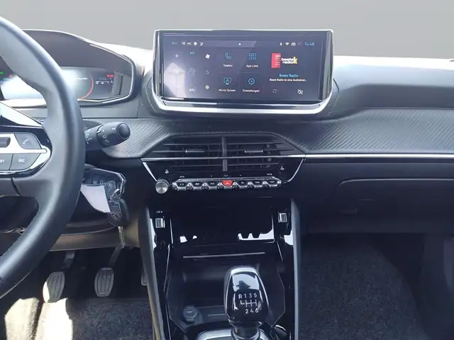 Peugeot 2008 view 12