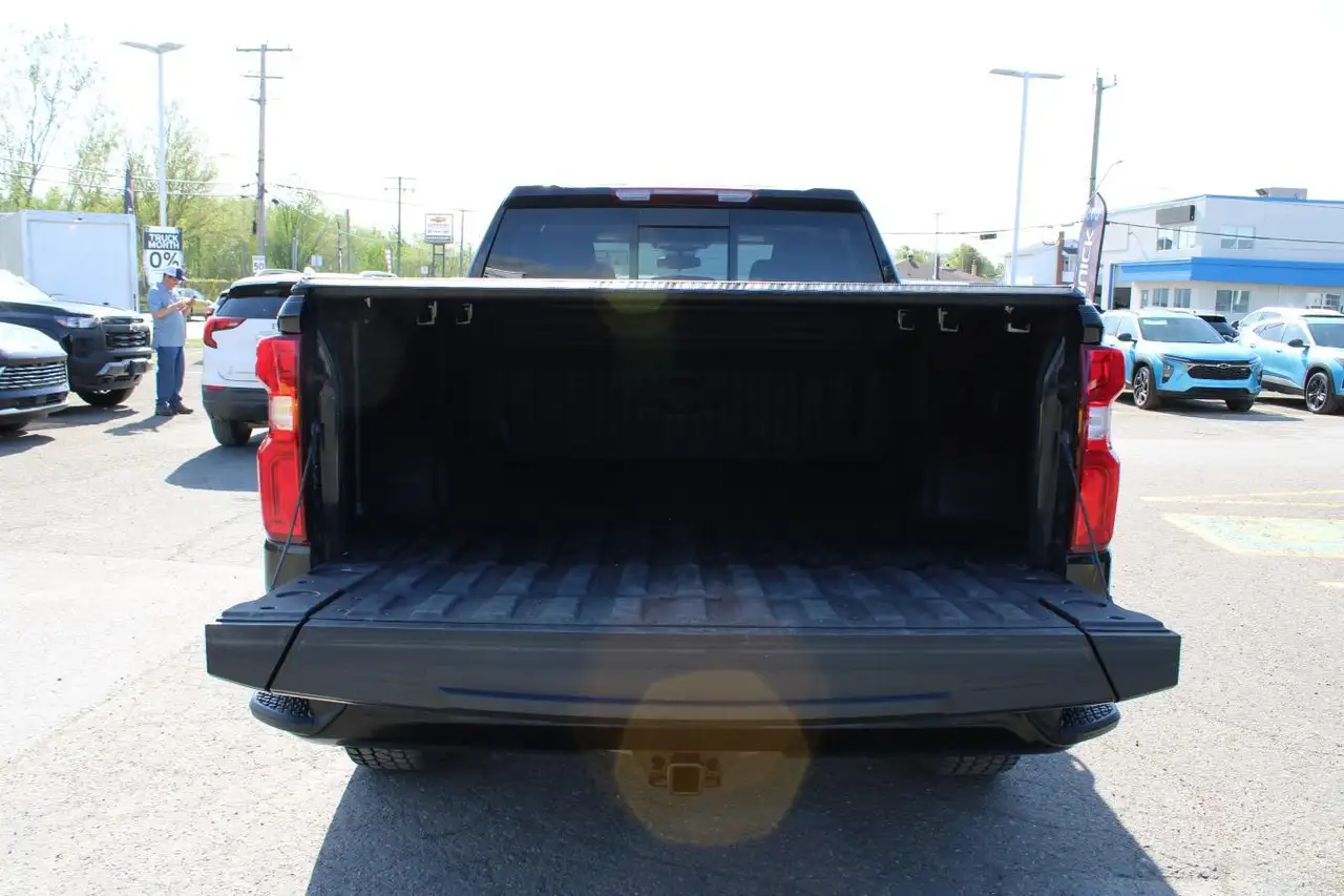 Chevrolet Silverado 1500 снимка Chevrolet Silverado 1500