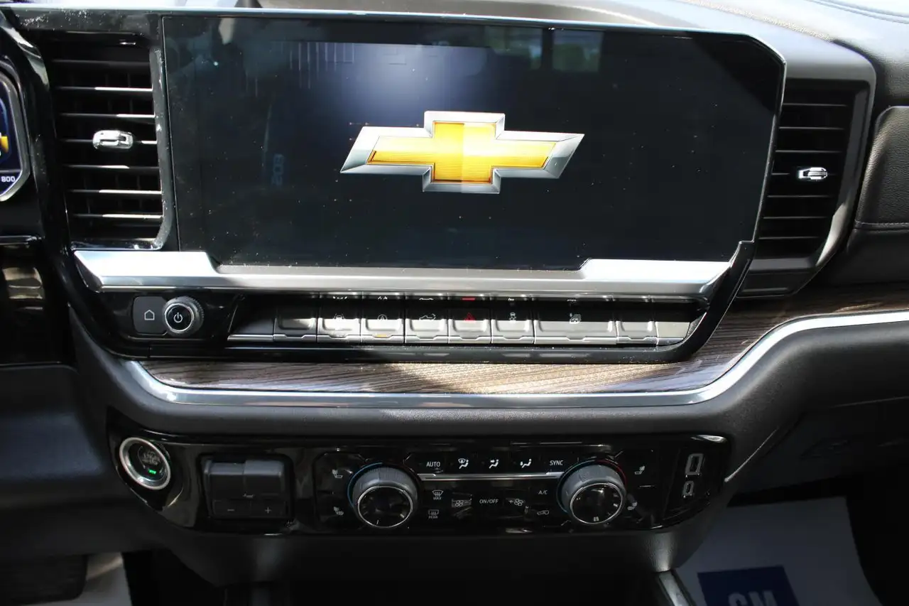 Chevrolet Silverado 1500 снимка Chevrolet Silverado 1500