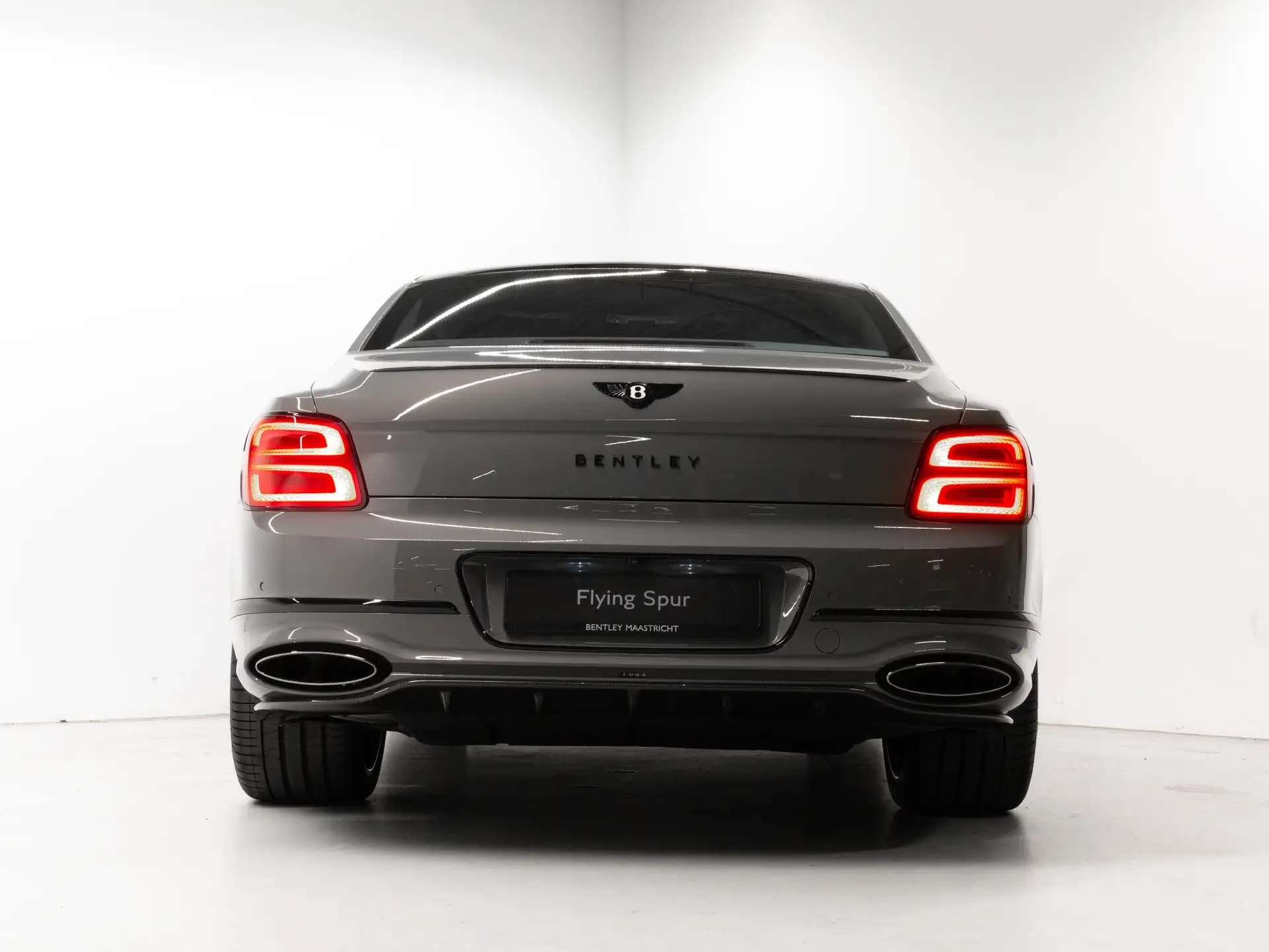 벤틀리 플라잉스퍼 4.0 V8 Plug-in Hybrid 2025 회색 사진 5