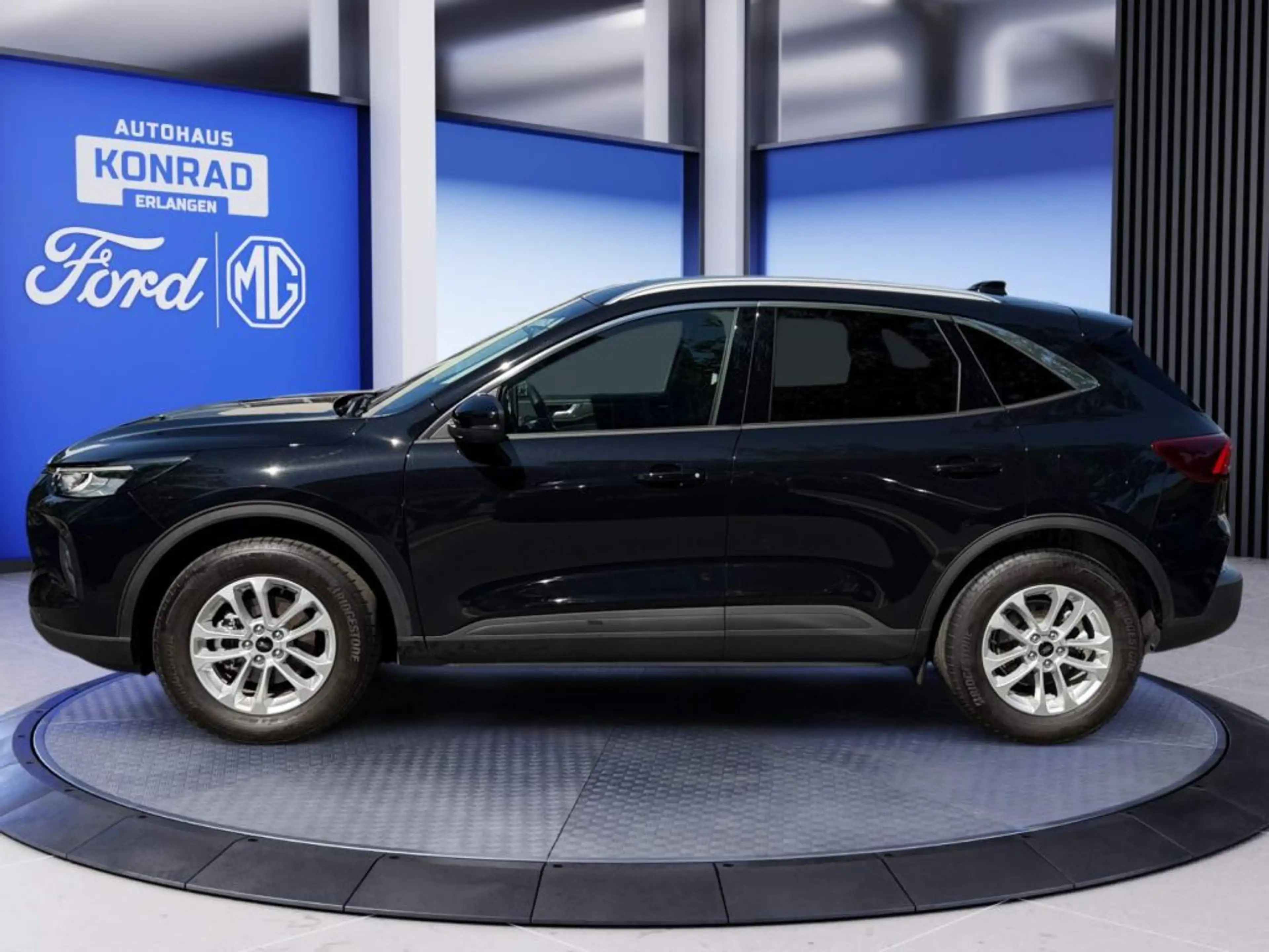 Ford Kuga Titanium 2.5 FHEV 4x4 *AHK*Winter-Pk* — photo 3
