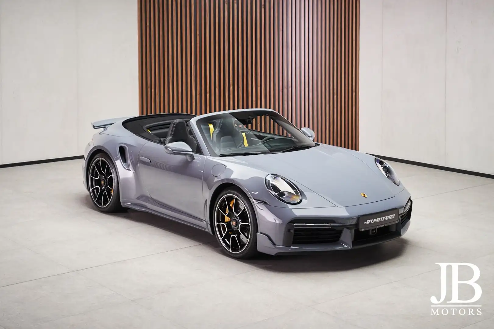Porsche 992 Turbo Cabrio PCCB Burmester Lift 360° Aero Grigio - 1