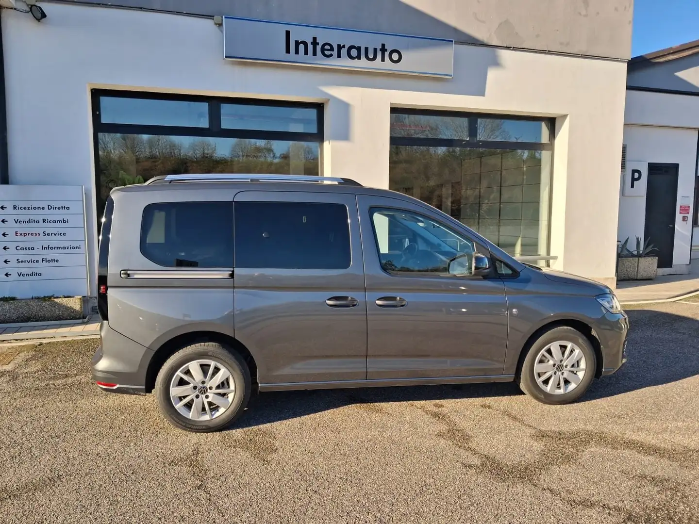 Volkswagen Caddy Caddy Space 1.5 tsi PHHEV 150 cv DSG Grigio - 1