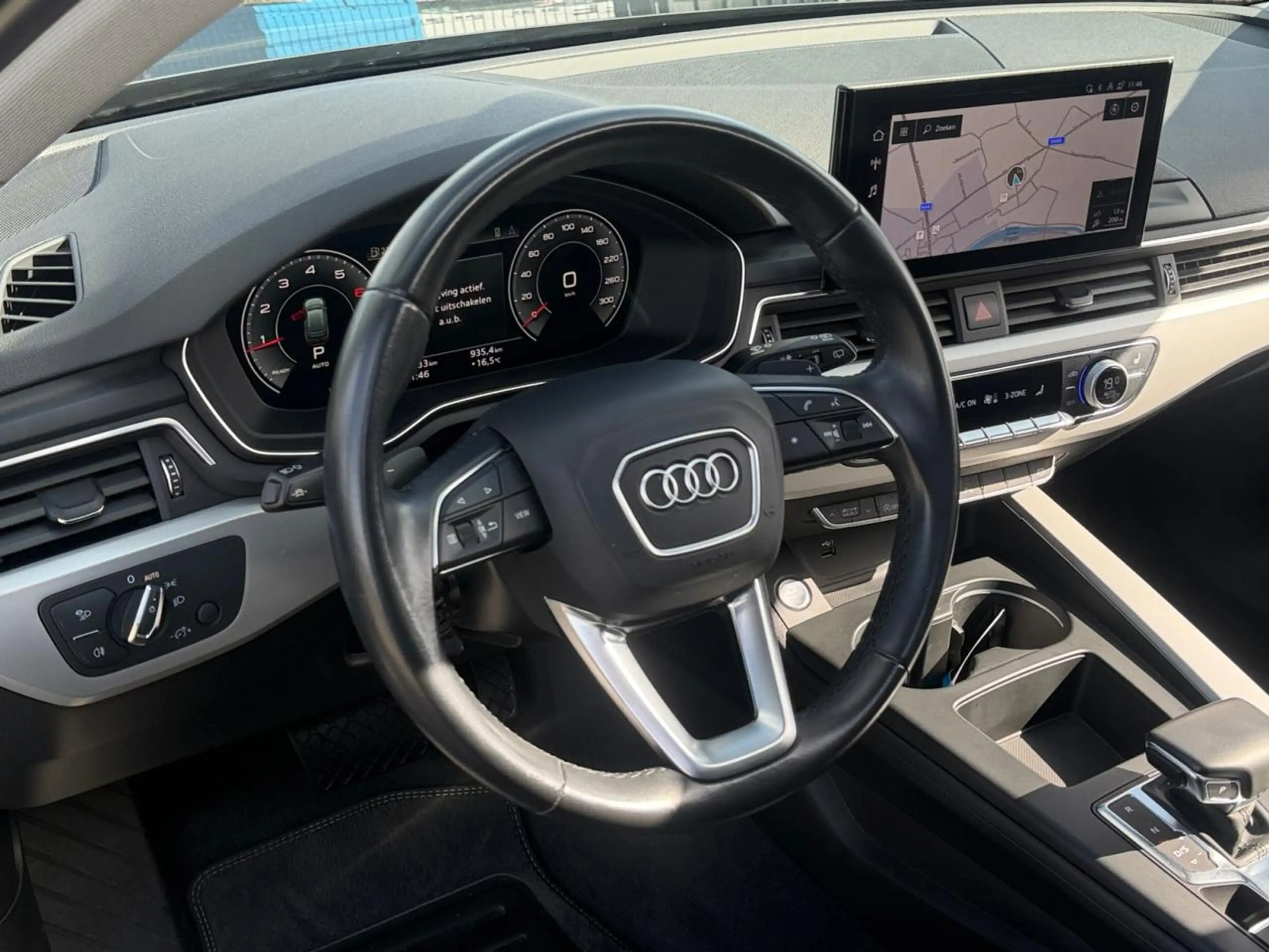 Audi A4 35 TFSI Advanced 110 Kw ( 150 pk ) ///  Pano - dak /// Trekhaak /// Verwarmbare voorzetels — photo 9