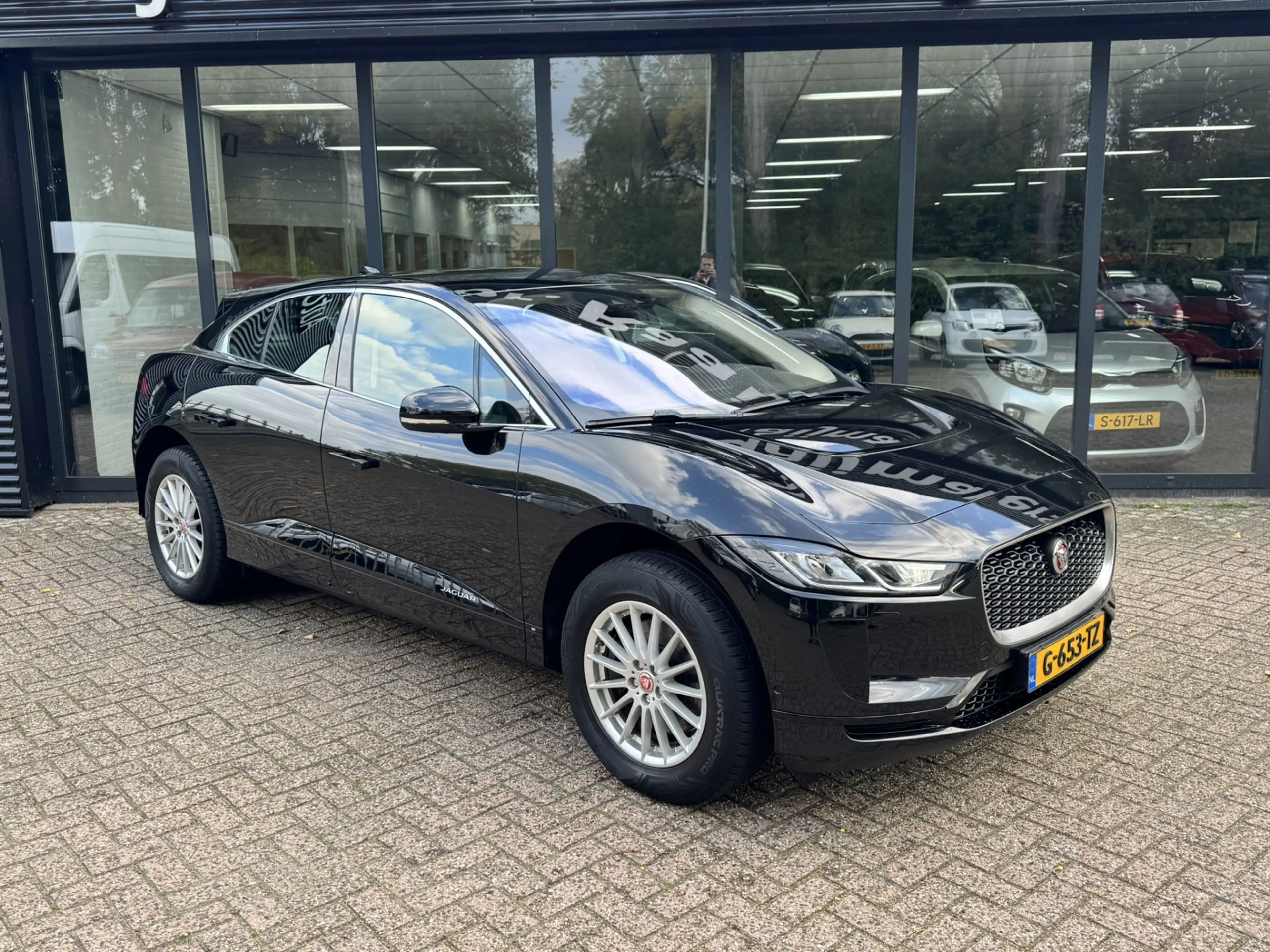 Jaguar I-Pace EV400 Business Edition S 90 kWh — photo 4