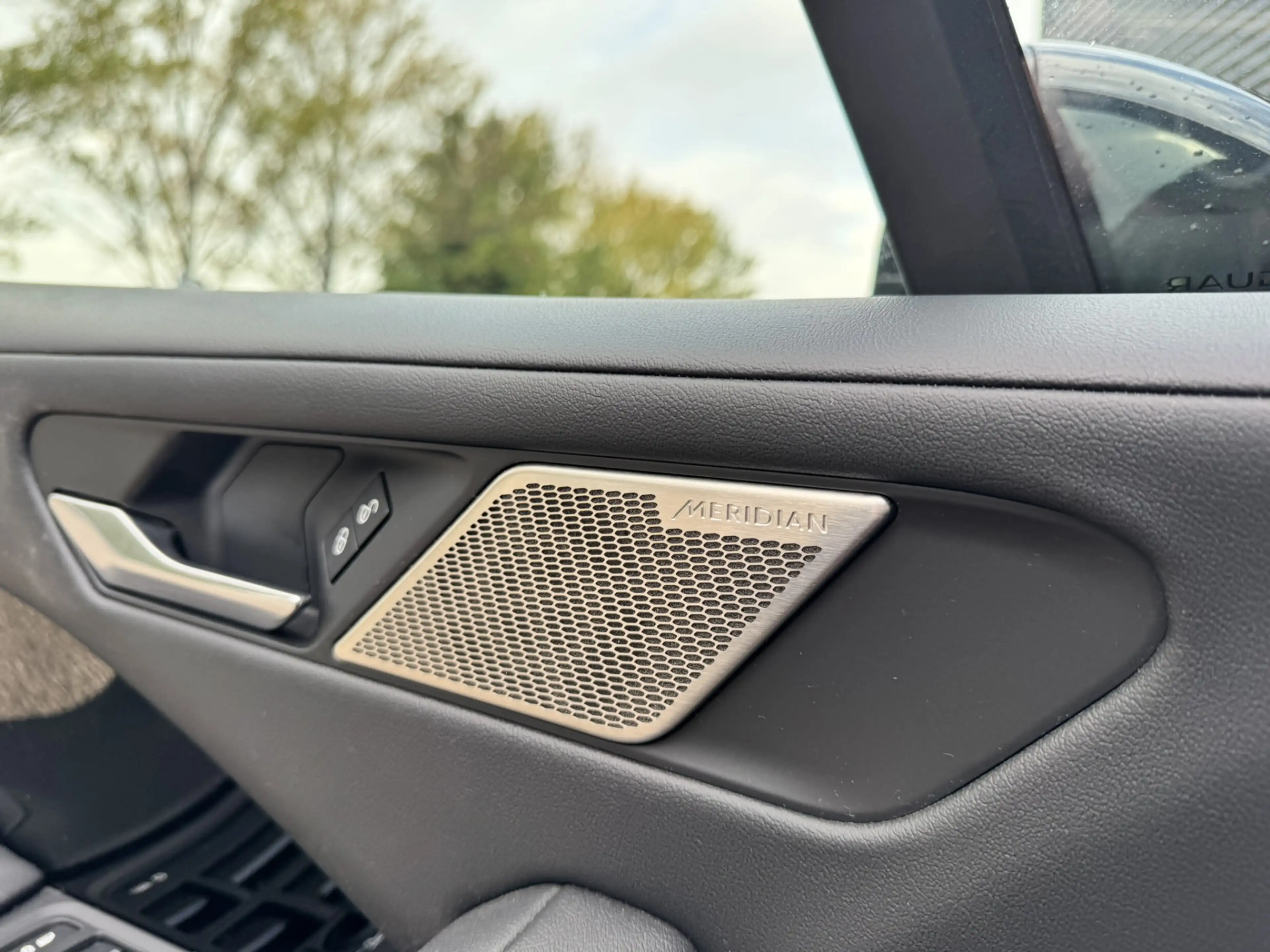 Jaguar I-Pace EV400 Business Edition S 90 kWh — photo 25
