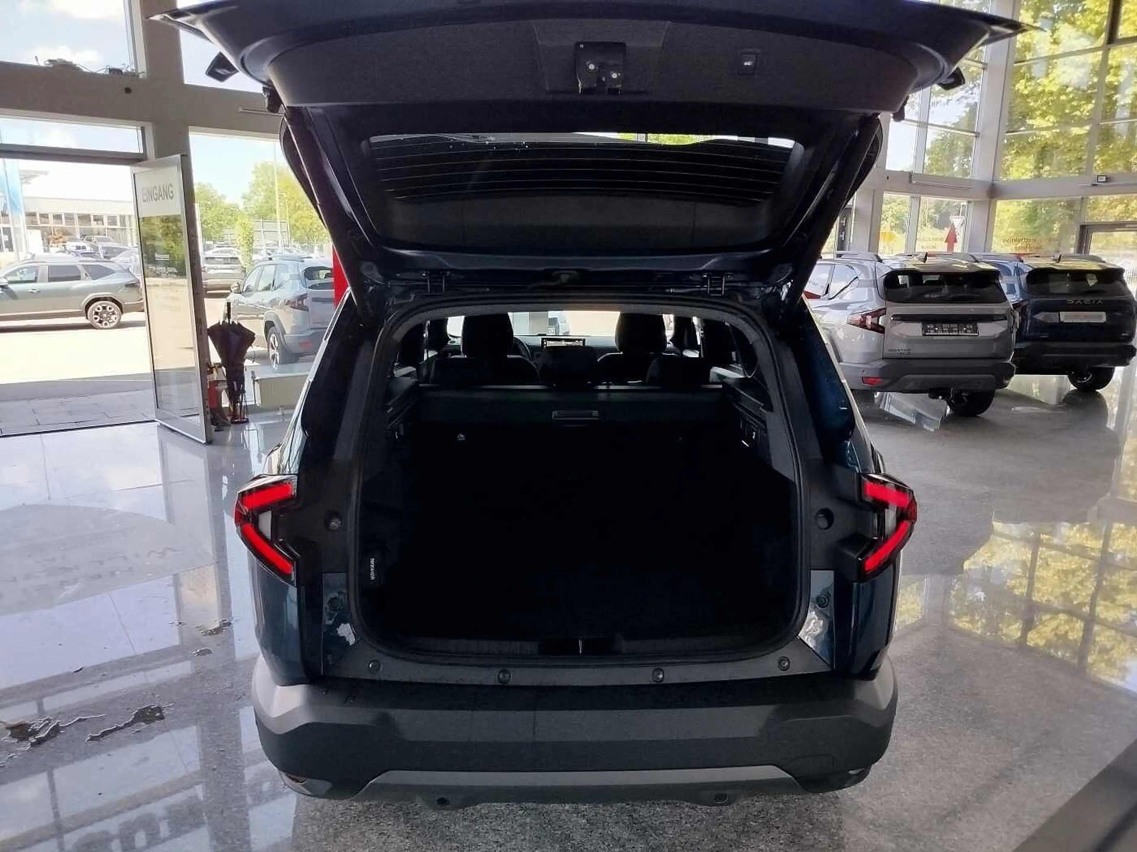 Dacia Bigster Hybrid-G 150 4x4 Journey PANO/WINTER+/CITY/19ZOLL — photo 15