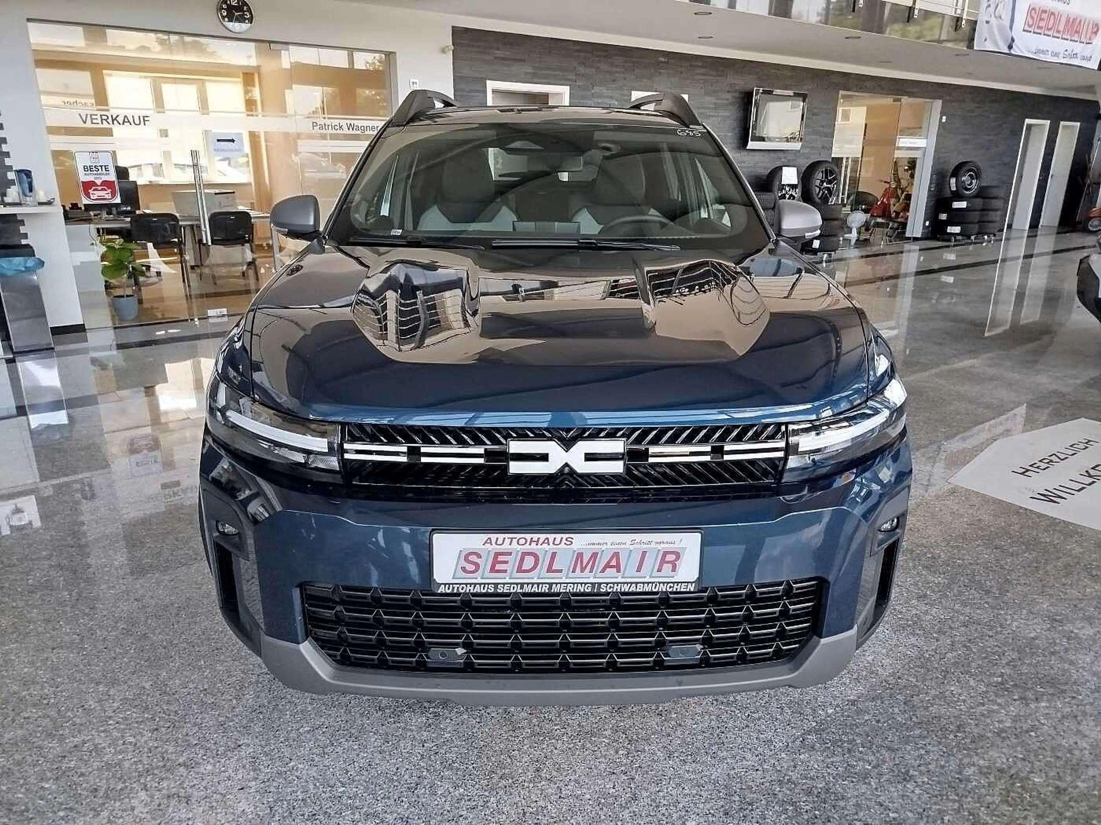 Dacia Bigster Hybrid-G 150 4x4 Journey PANO/WINTER+/CITY/19ZOLL — photo 2