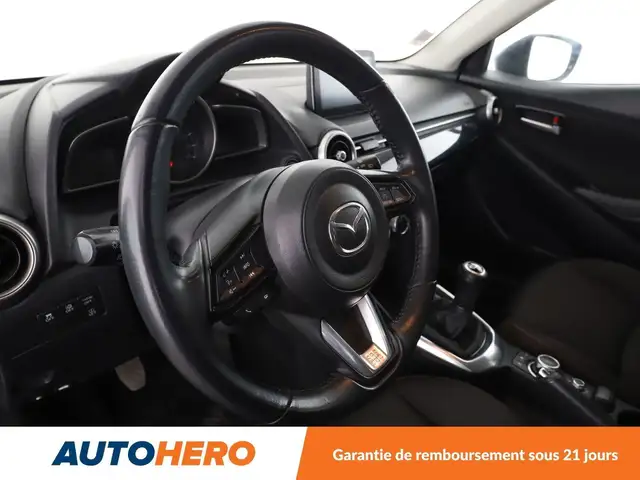Mazda Mazda2 view 11