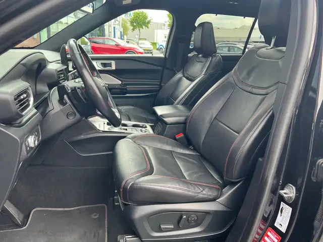 Ford Explorer view 11
