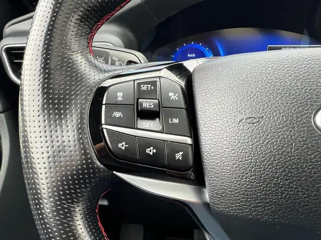Ford Explorer view 9