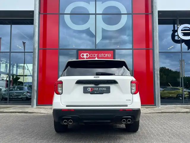 Ford Explorer view 6