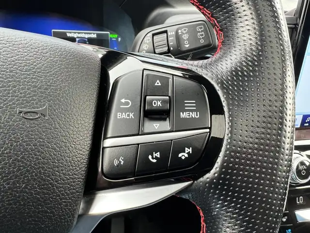 Ford Explorer view 10