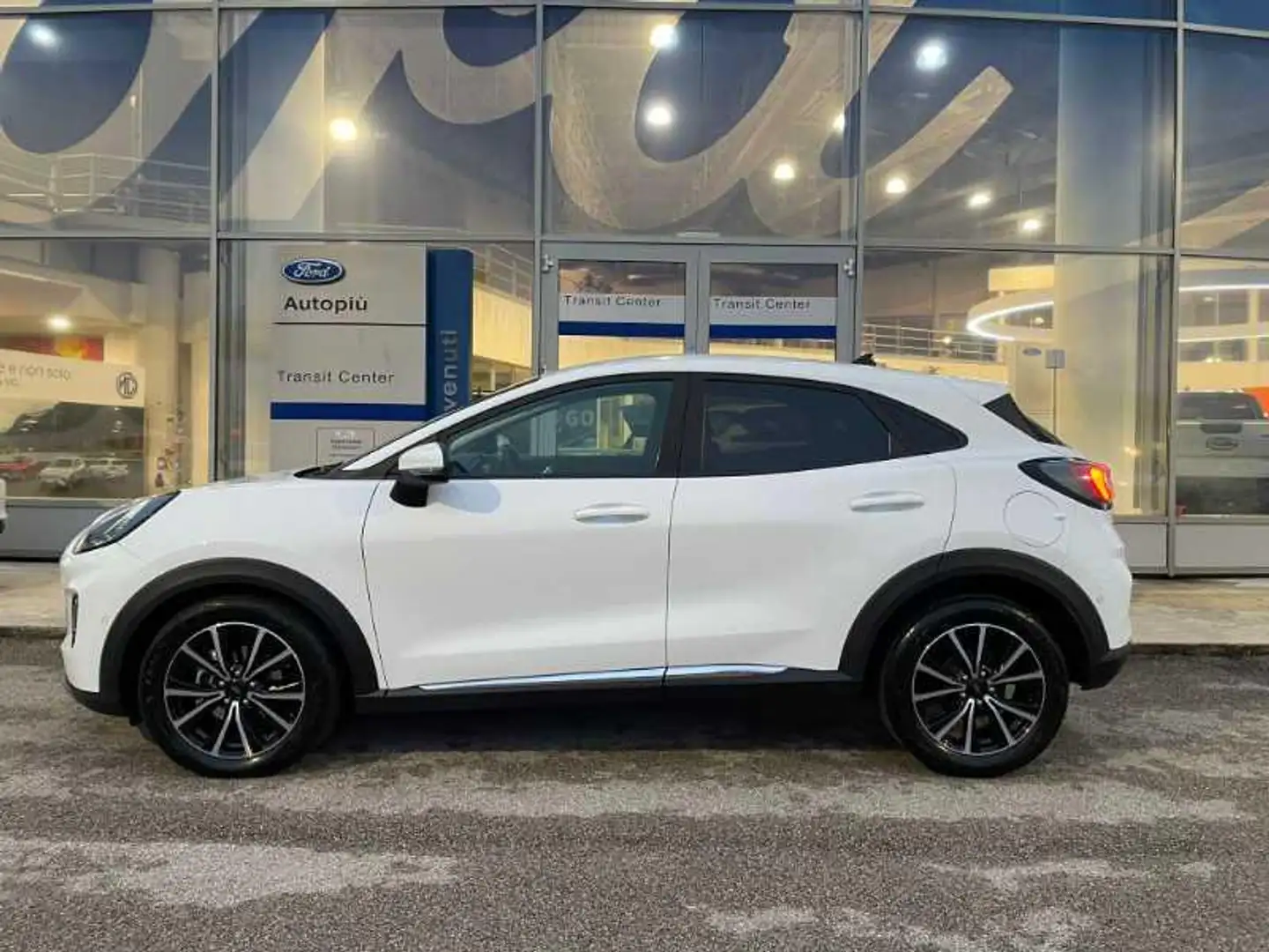 Ford Puma 1.0 EcoBoost Hybrid 125 CV S&S aut. Titanium Bianco - 2