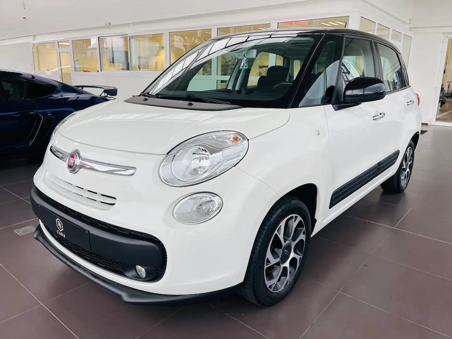 Fiat 500L 1.4i Lounge *** GARANTIE + GPS + TOIT PANO *** Blanc - 1