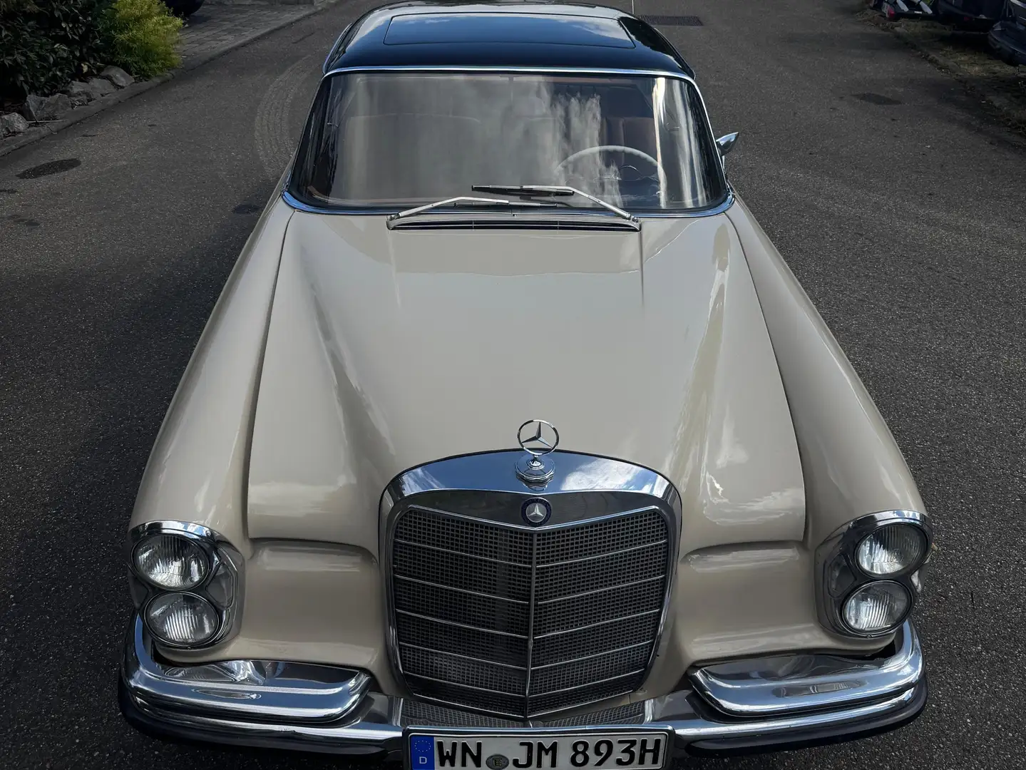 Mercedes-Benz 220 W111 SEB Coupé Бежевий - 2