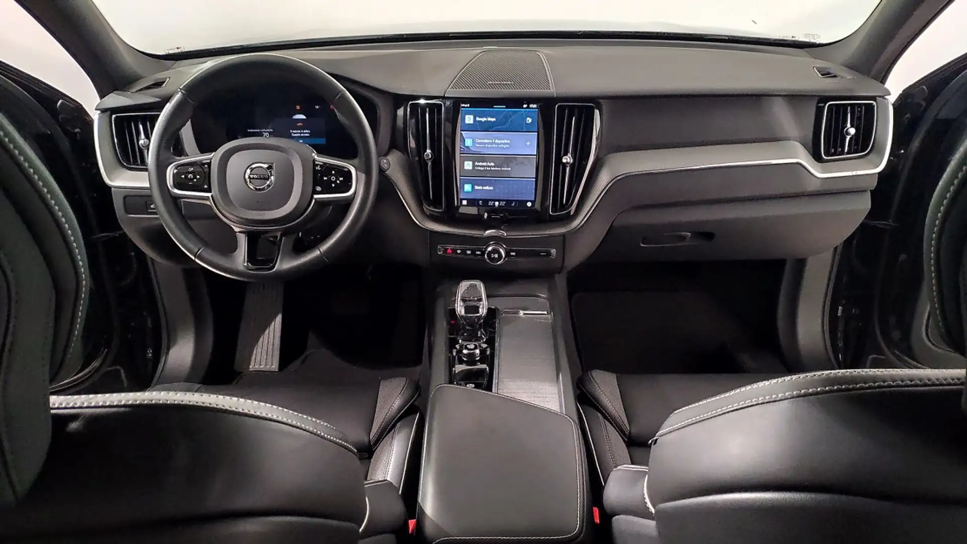 Volvo XC60 B5 Mild Hybrid Awd Automatico Plus Dark Nero - 2