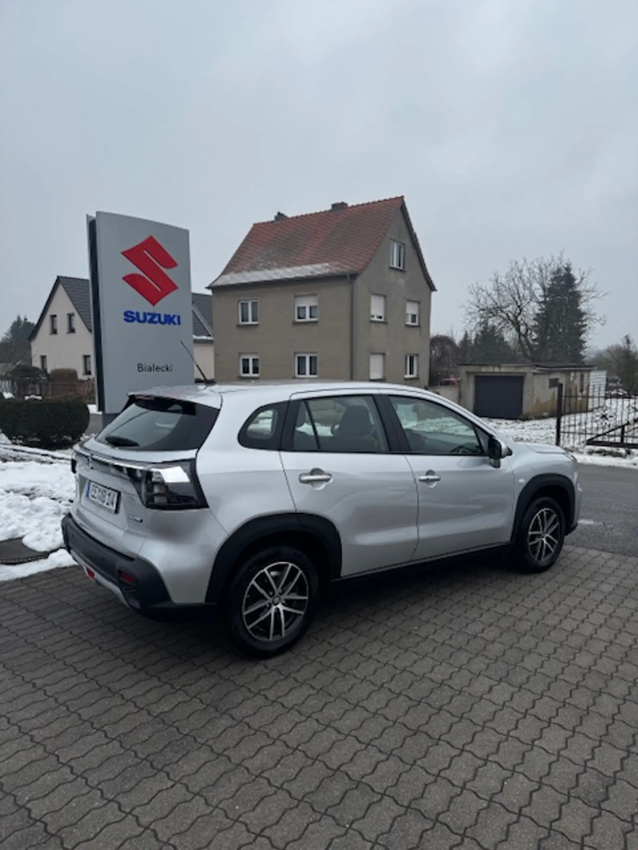 Suzuki S-Cross S-Cross 1.4 Boosterjet Hybrid Edition — photo 3
