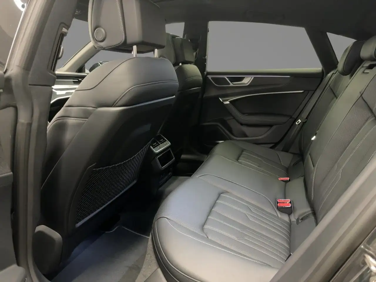 Audi A7 55 TFSI e quattro S tronic 11