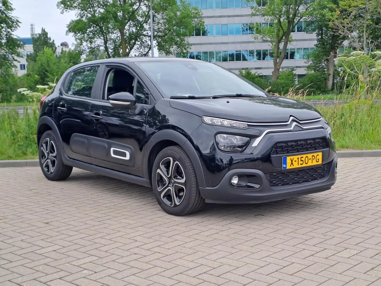 Citroen C3 1.2 PureTech Plus | Climate control | Apple Carpla Noir - 2