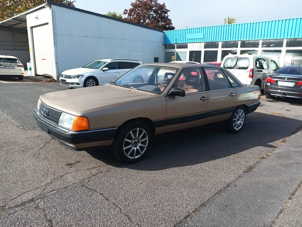Audi 100 1986 из Европы — купить под ключ