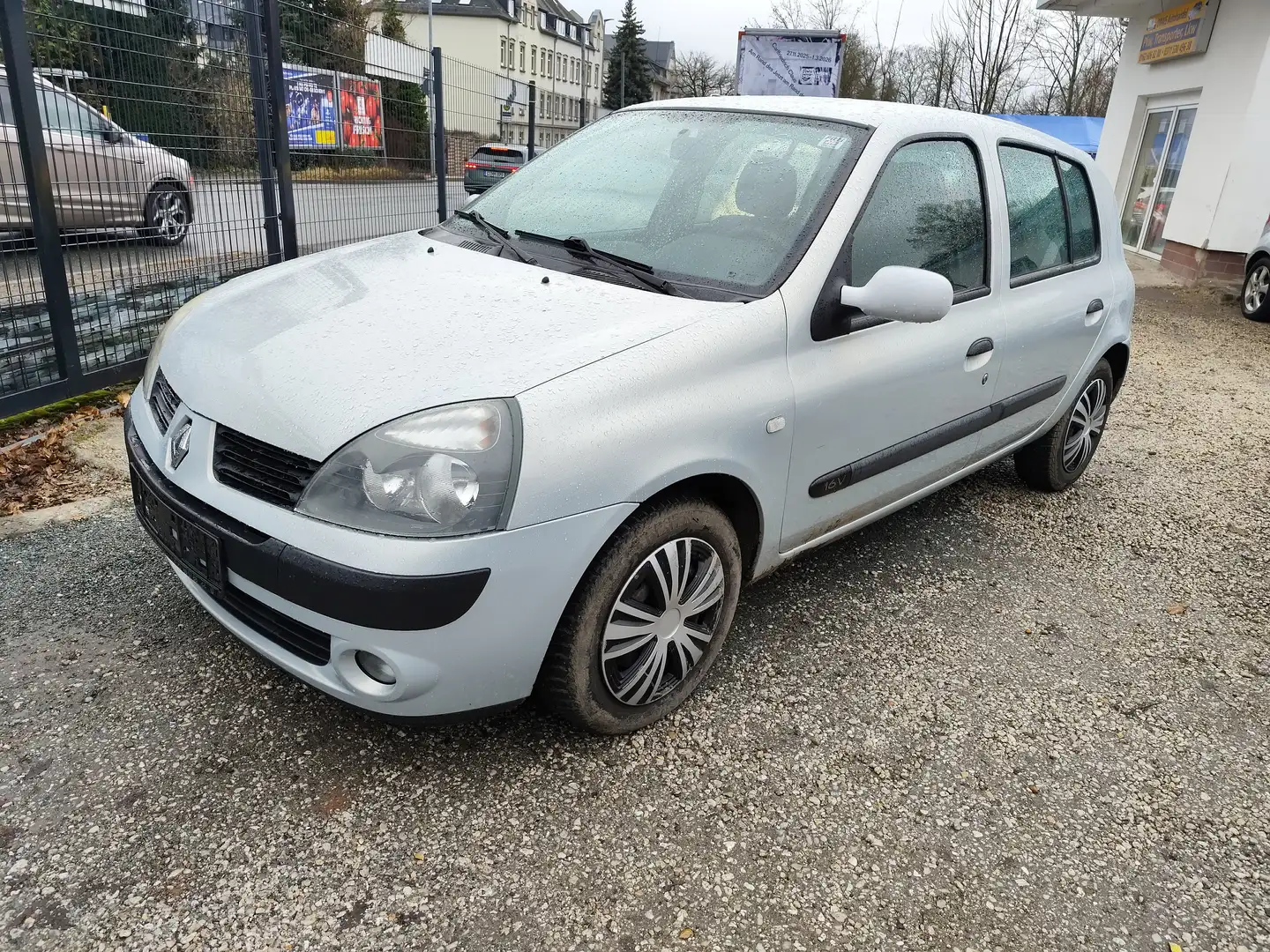 Renault Clio Clio  5-Türer 1.2 75 PS, Automatik Getriebe Silber - 2