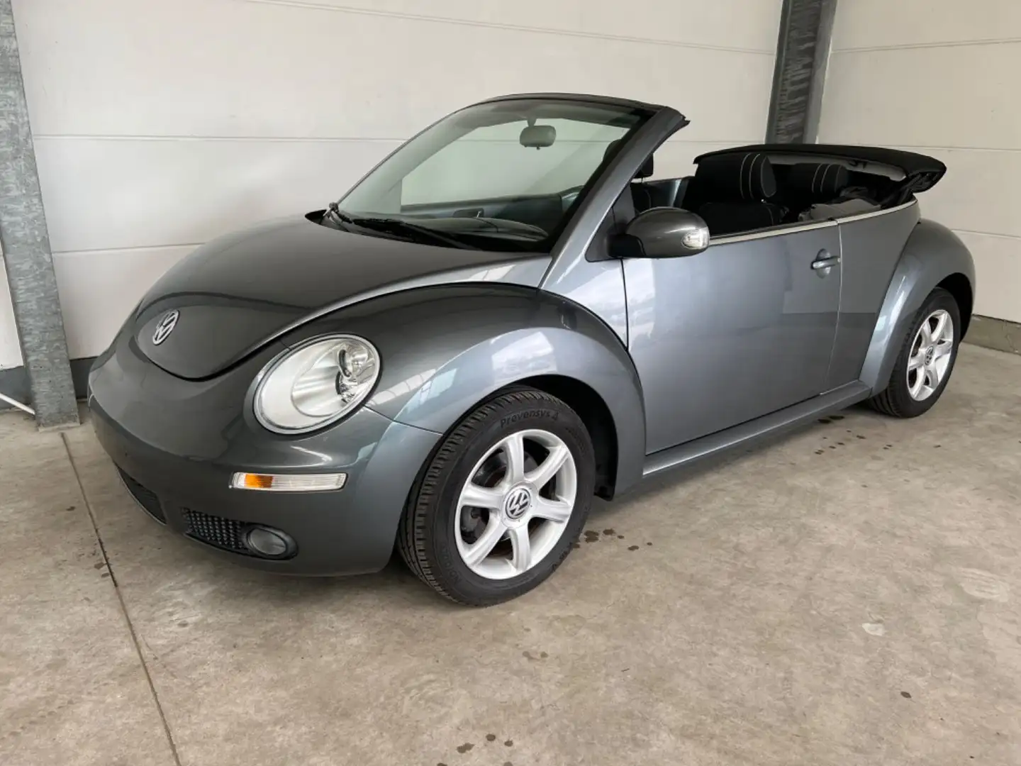 Volkswagen New Beetle Cabrio 1.6+el.Dach+PDC+top gepflegt siva - 1