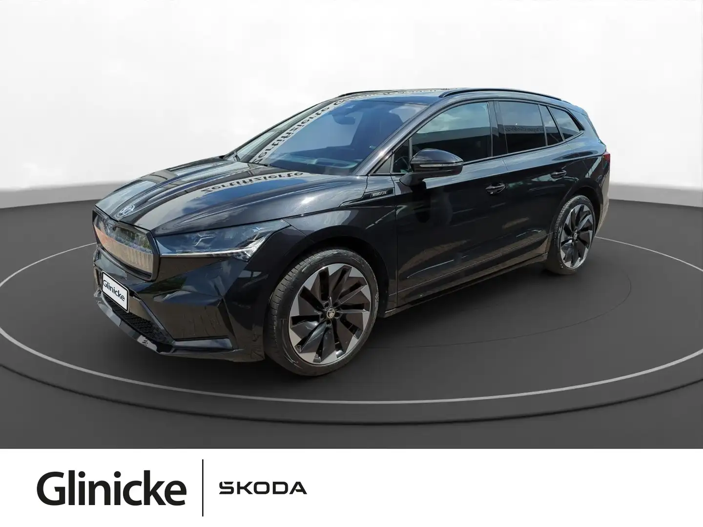 Skoda Enyaq iV 80 77kWh Sportline Pano AHK Schwarz - 1
