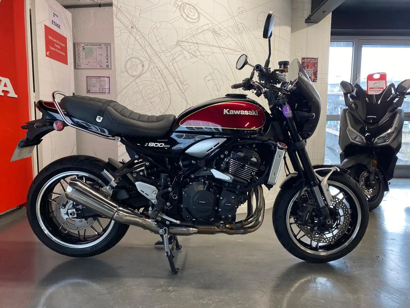 Kawasaki Z900RS Negru - 2
