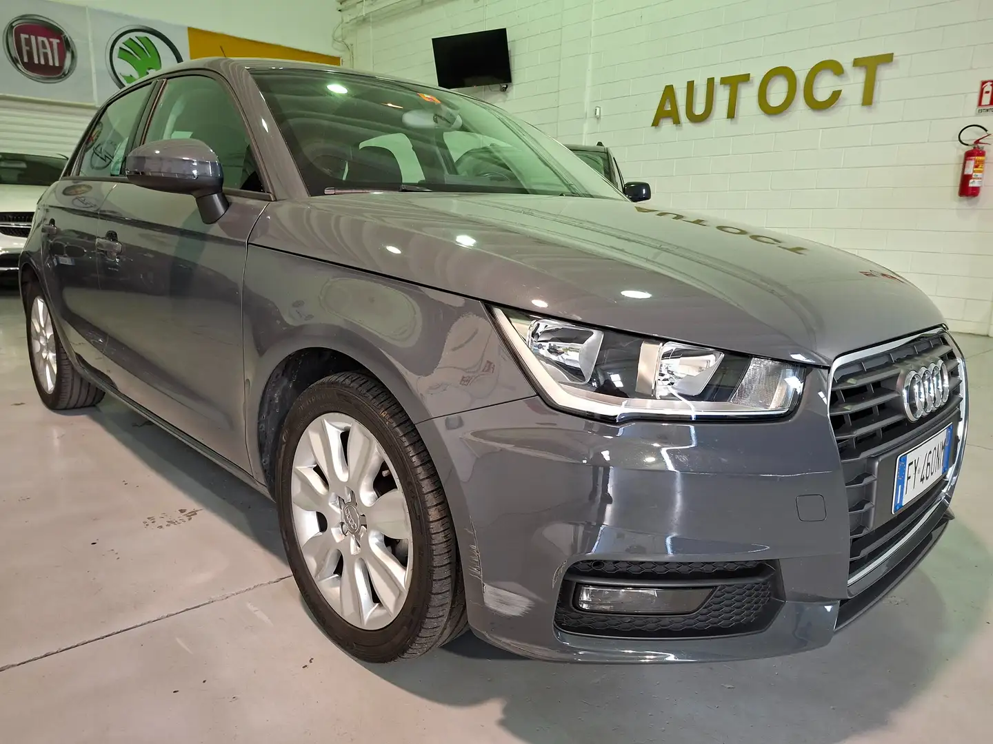 Audi A1 A1 Sportback 1.0 tfsi Admired 82cv Grigio - 2