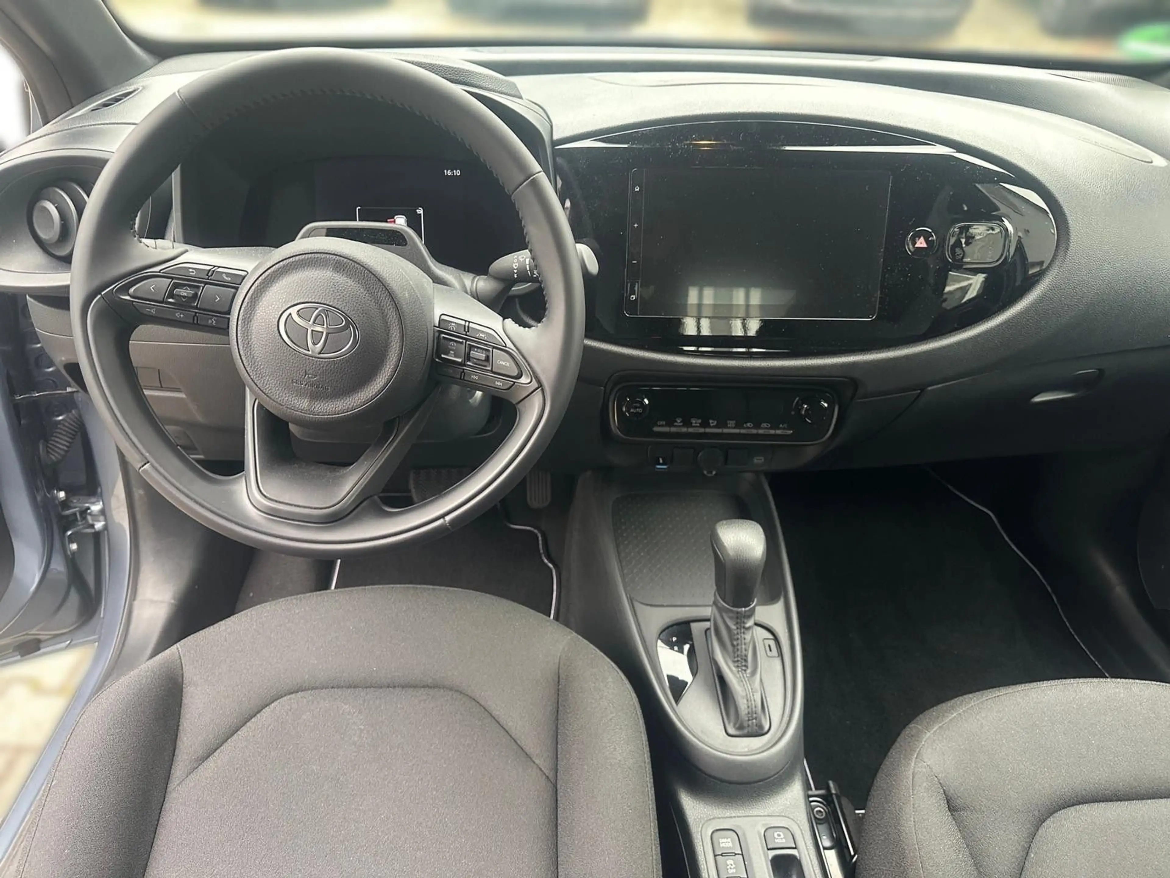 Toyota Aygo X Hybrid Pure +AppleCarplay/AndroidAuto — photo 10