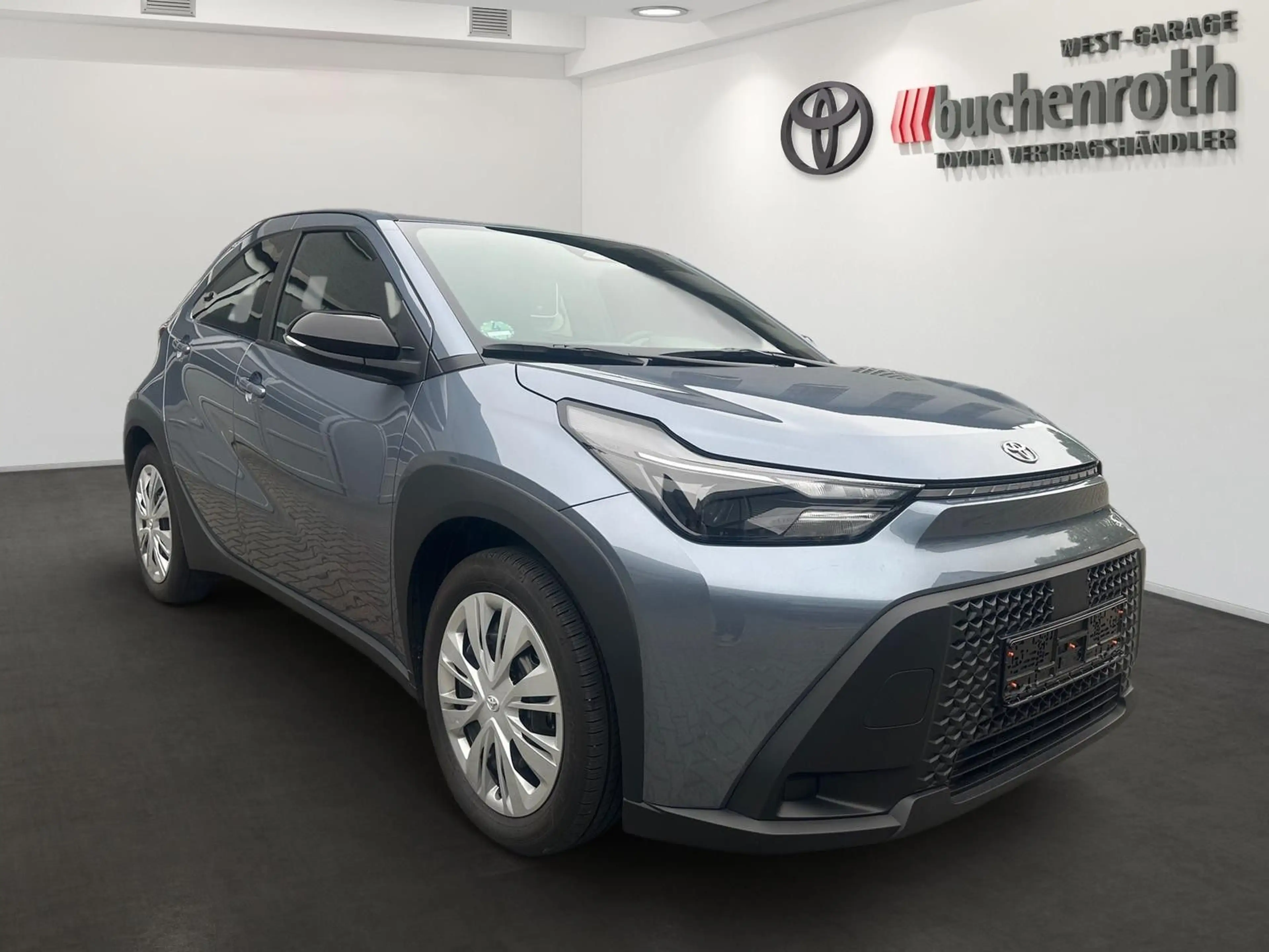 Toyota Aygo X Hybrid Pure +AppleCarplay/AndroidAuto — photo 3