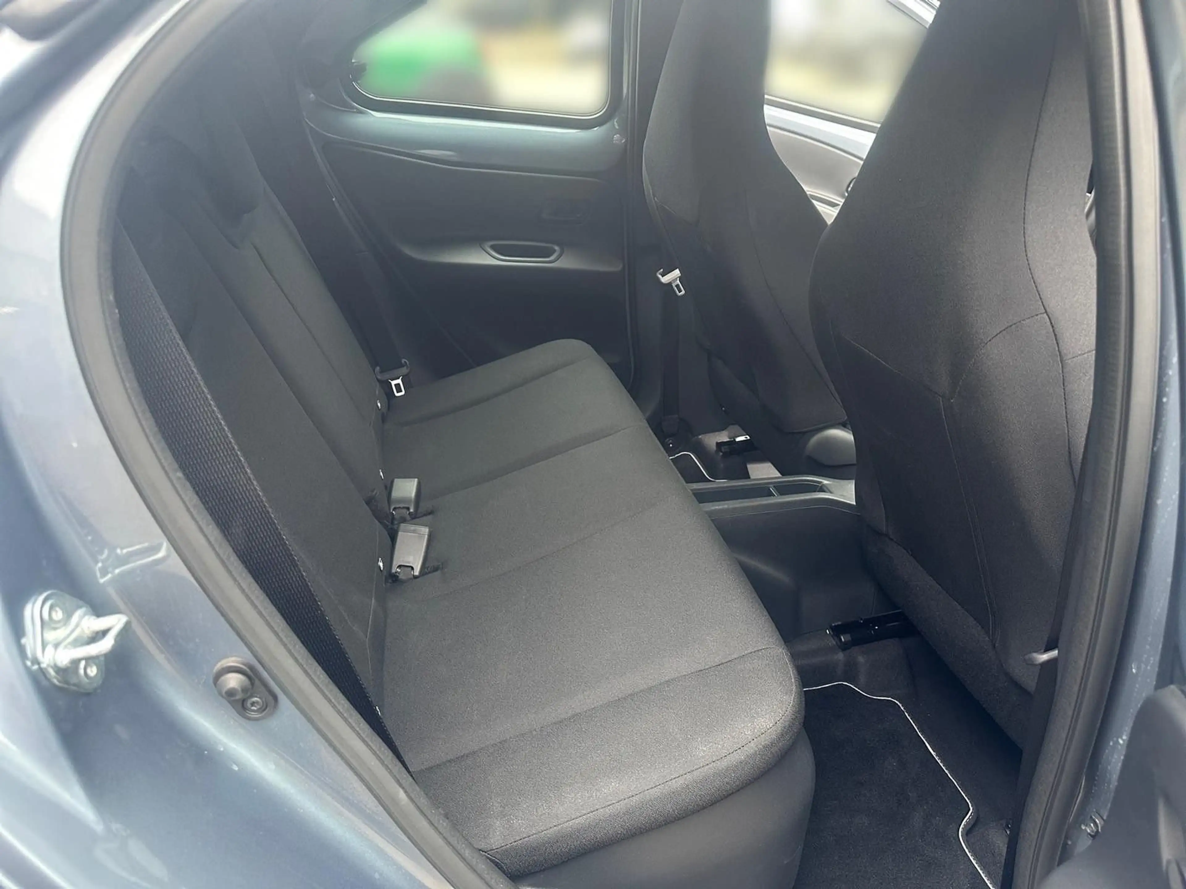 Toyota Aygo X Hybrid Pure +AppleCarplay/AndroidAuto — photo 13