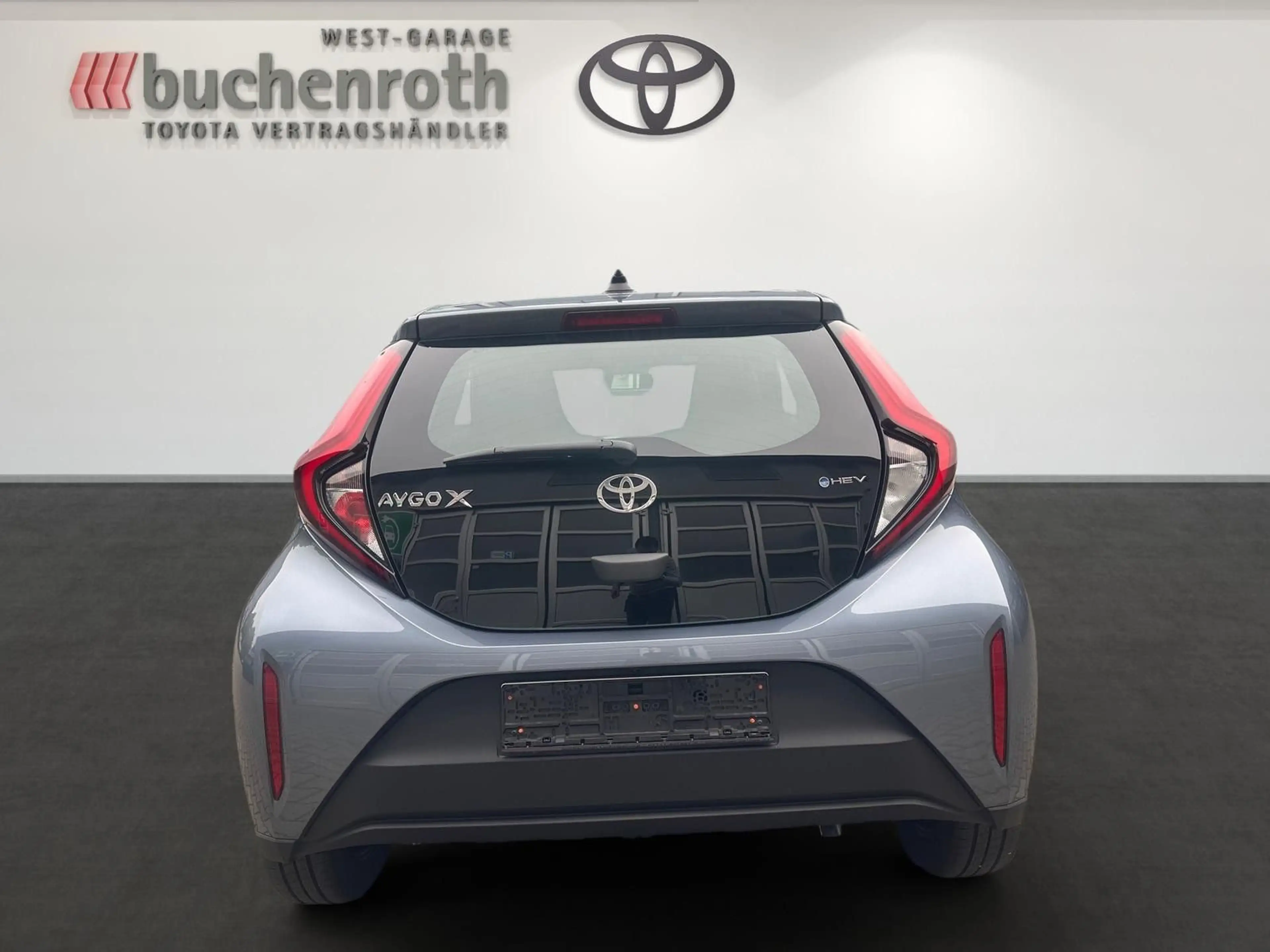 Toyota Aygo X Hybrid Pure +AppleCarplay/AndroidAuto — photo 6