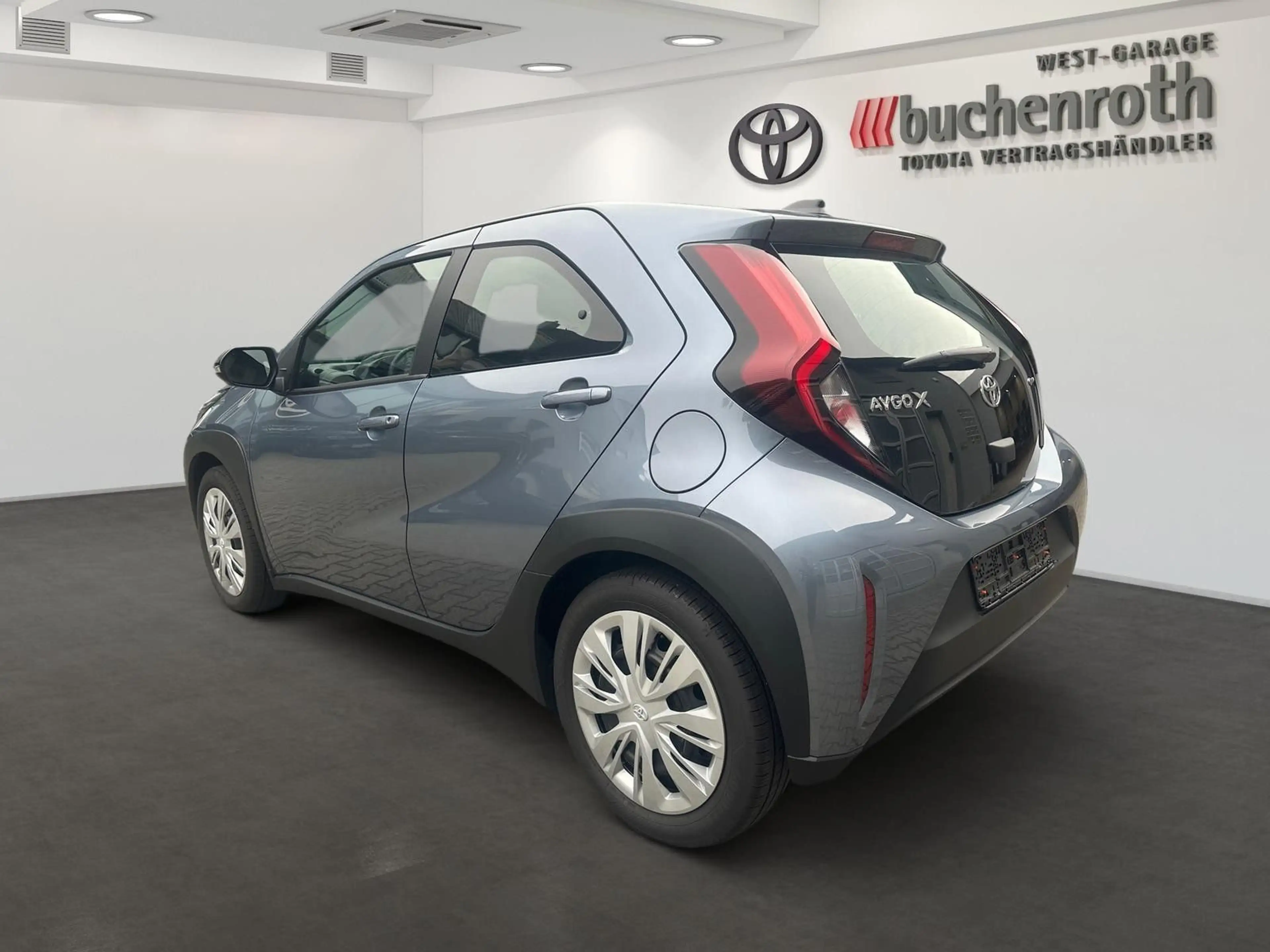 Toyota Aygo X Hybrid Pure +AppleCarplay/AndroidAuto — photo 7