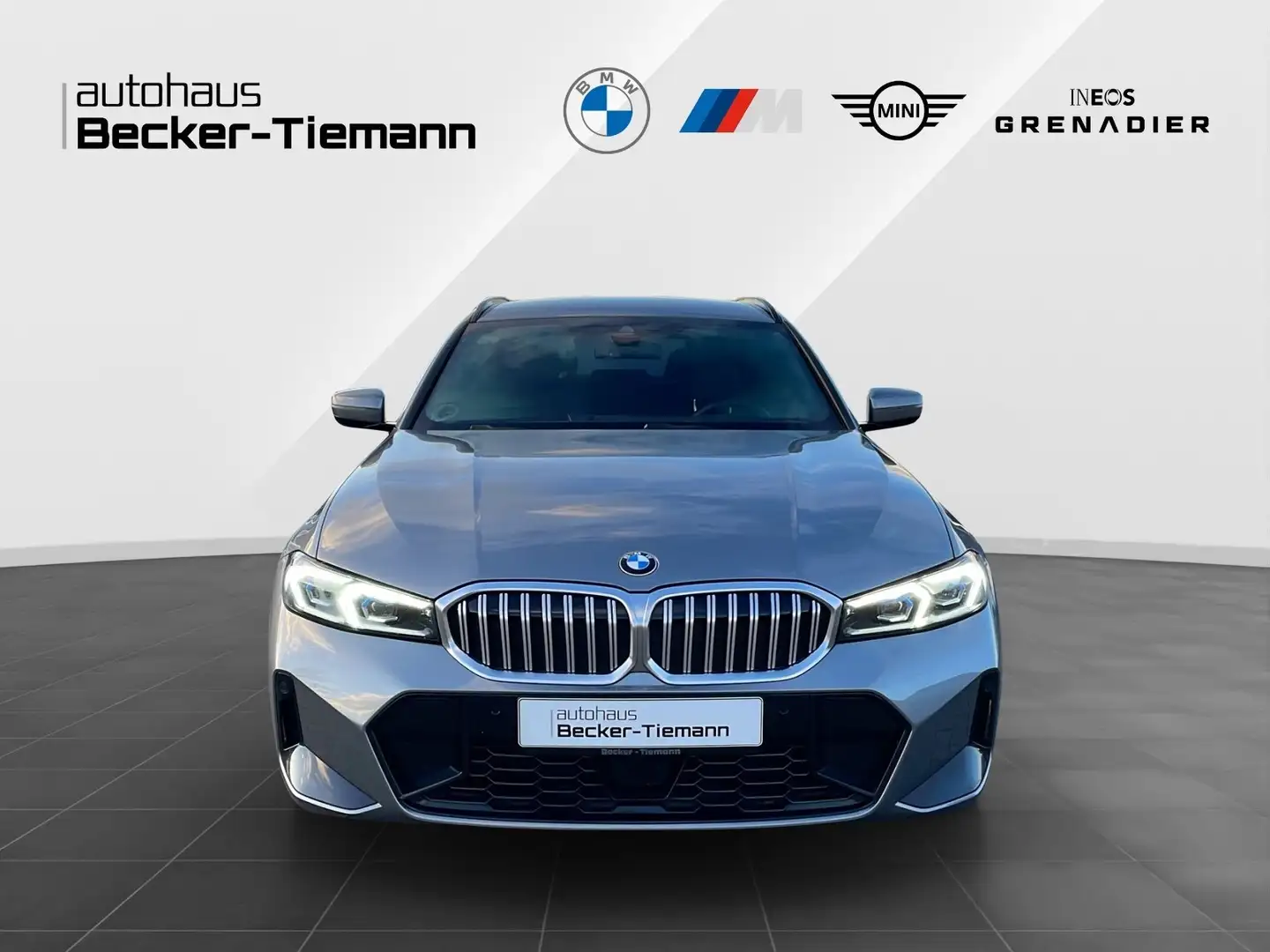 BMW 330 i xDrive Touring M Sport/LivePro/CarPlay/Driving/A Grau - 2