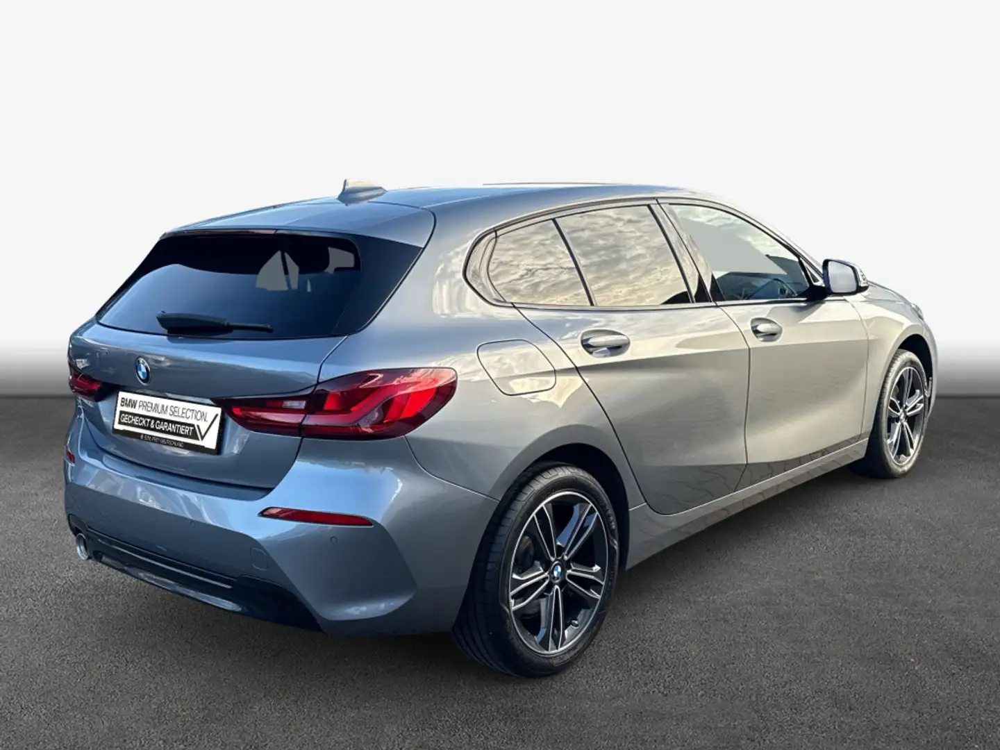 BMW 118 i Aut. Sport Line PDC* LED* HiFi* Grau - 2