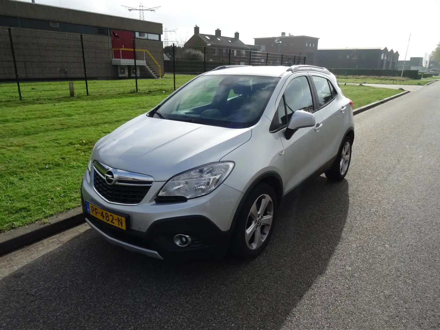 Opel Mokka 1.6 Cosmo 4x4 allroad Grijs - 1