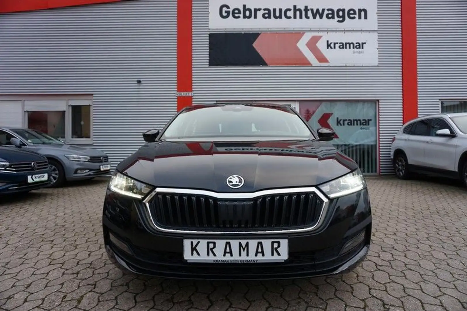 Skoda Octavia 2.0 TDI Active Plus Led Schwarz - 2