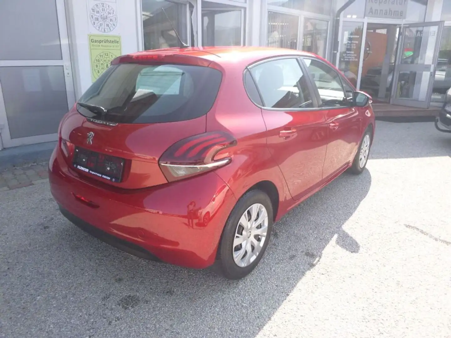 Peugeot 208 Active Rot - 2