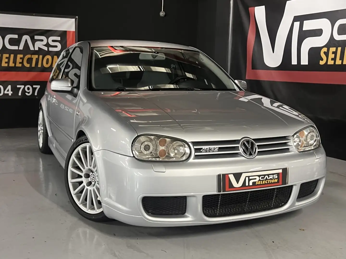 Volkswagen Golf R32 Gri - 1