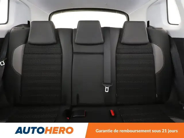 Peugeot 2008 view 15