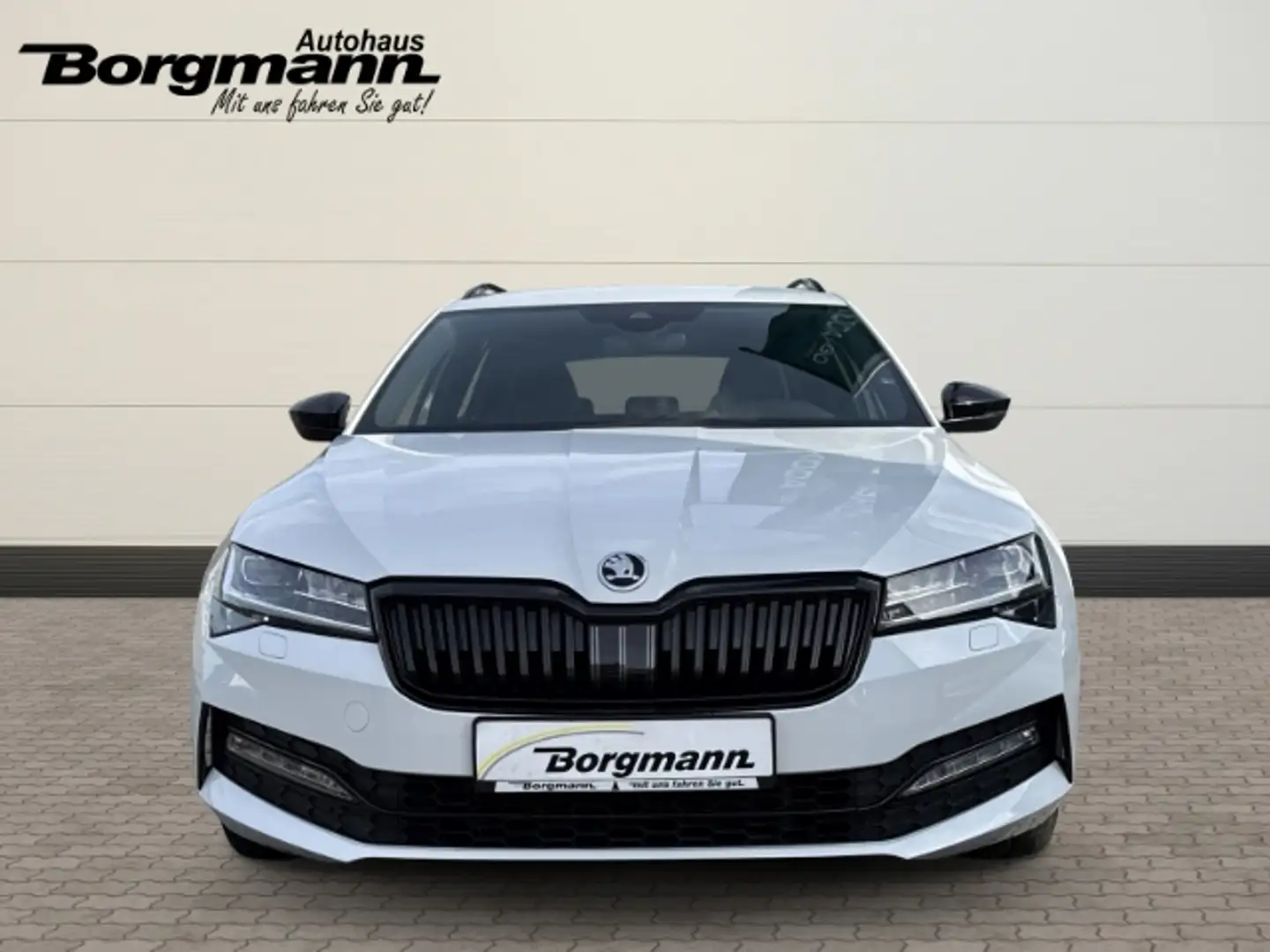 Skoda Superb 2.0 EU6d-T Combi Sportline 2,0l TSI 140kW 7-Gang D Blanco - 2