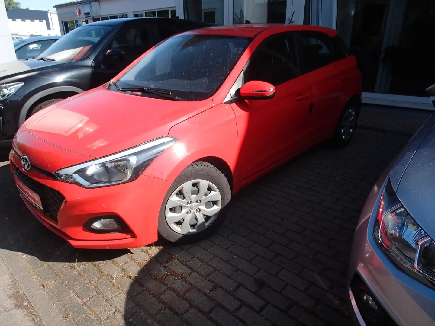 Hyundai i20 1.2 62kW Select Rouge - 1